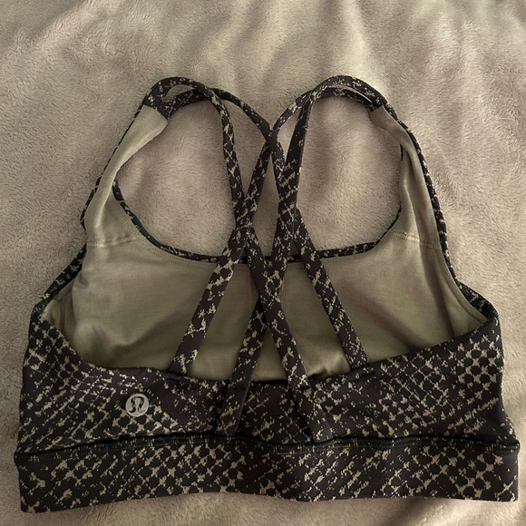 LULULEMON crossover sports bra SIZE 4 - Picture 2 of 2